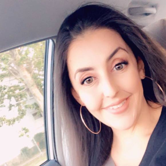 Carri Baumbach - Poshmark Profile Picture of Carri Baumbach (@cbaumbach88) on Poshmark