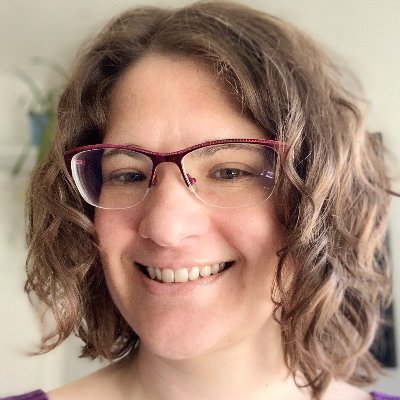 Profile Picture of Lisa (@lisamchuk) on Twitter