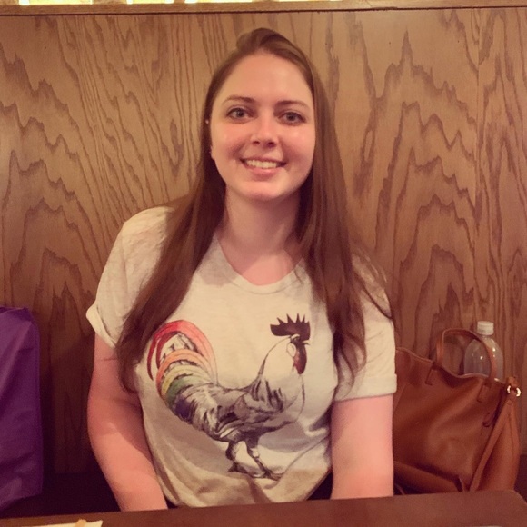 Profile Picture of Katie Stroehlein (@katestroll) on Poshmark