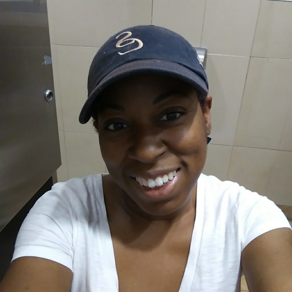 Profile Picture of Johnette Green (@jaynette38) on Poshmark