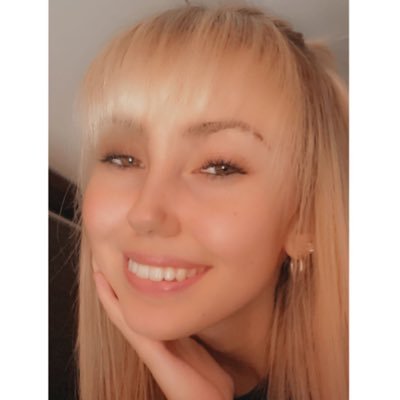 Profile Picture of Lily Burton (@lilyburton02) on Twitter