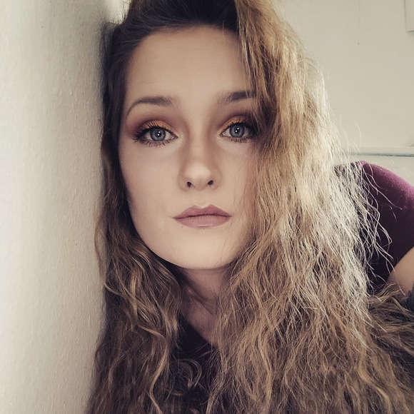 Profile Picture of Nicole Butrum (@nic0le_j0rdan) on Poshmark