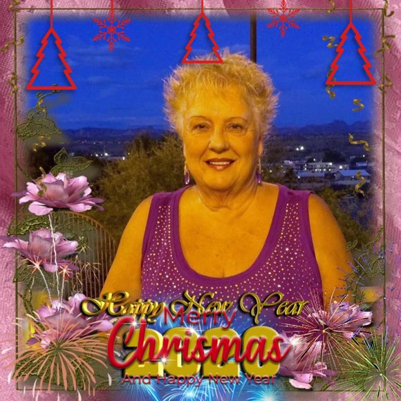 Profile Picture of Julia Canelli (@juliacanelli) on Poshmark