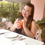 Profile Picture of Laura Seibert (@thetwentysomethingtypes) on Instagram