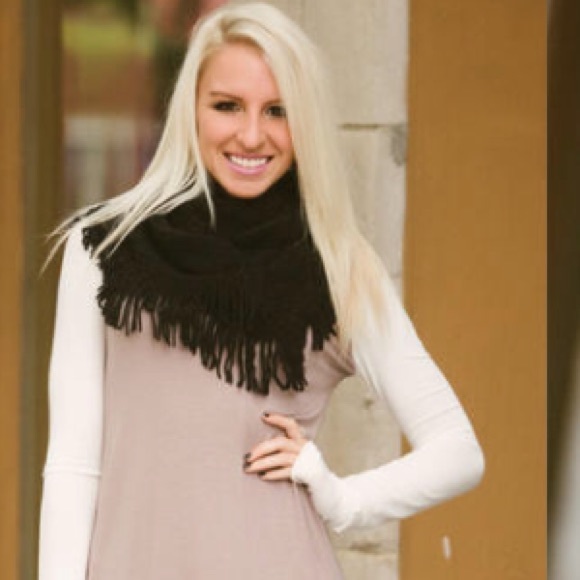 Whitney Head - Poshmark Profile Picture of Whitney Head (@wbabby) on Poshmark