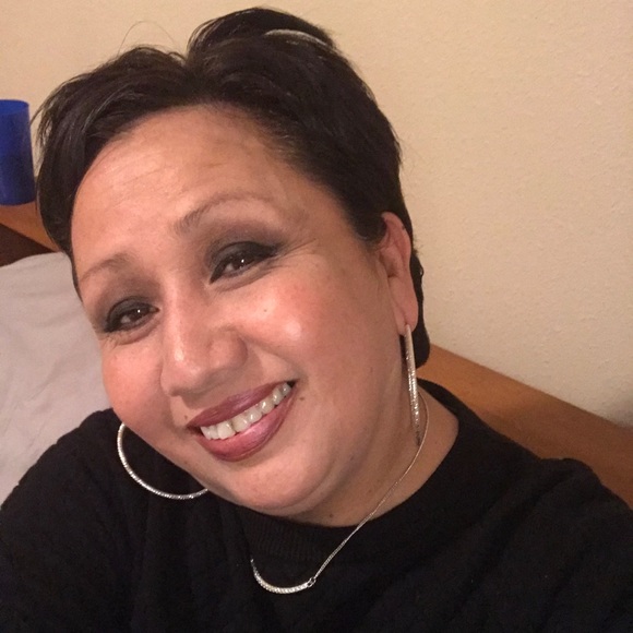 Profile Picture of Norma Alexander (@norma_alexander) on Poshmark