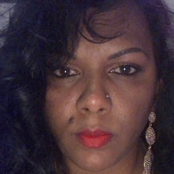 Profile Picture of Aruna Budhram (@aruna_4) on Poshmark