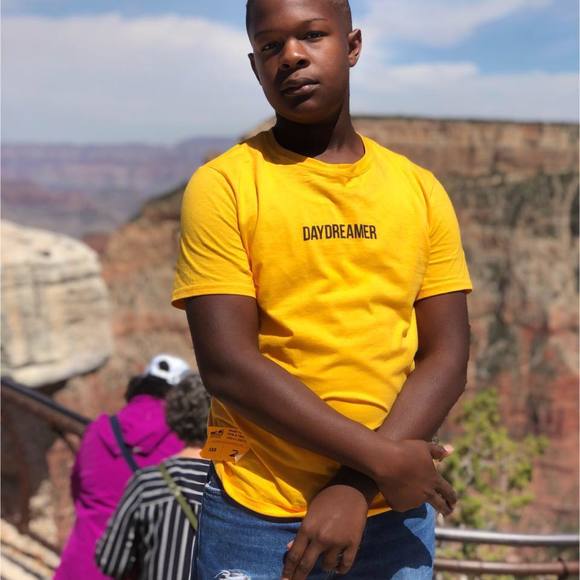 Rashad Thomas - Poshmark Profile Picture of Rashad Thomas (@rashad_thomas) on Poshmark