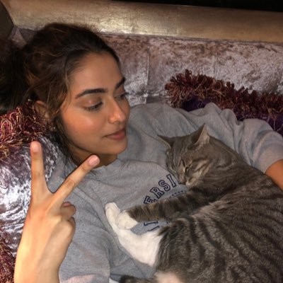 Profile Picture of Ayesha Syed (@AyeshaAzharSyed) on Twitter