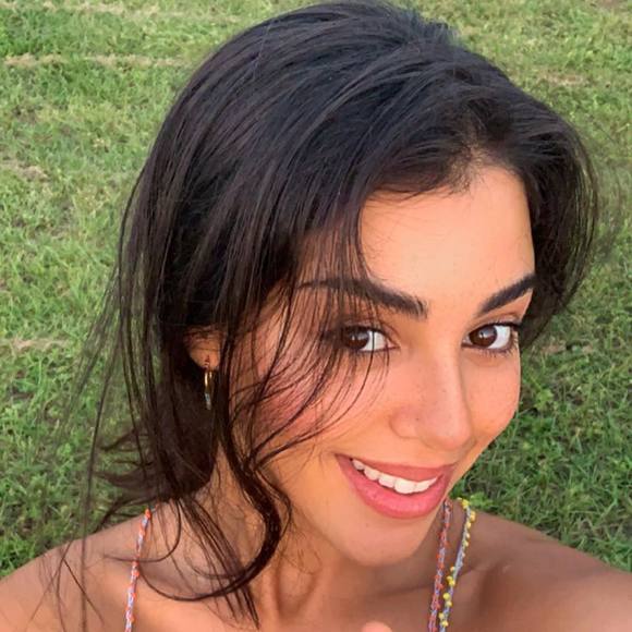 Profile Picture of Mariah Beiro (@mariahbeiro) on Poshmark
