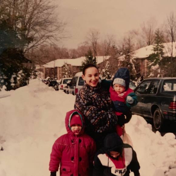 Profile Picture of Edgar Baez (@edgarab3) on Poshmark