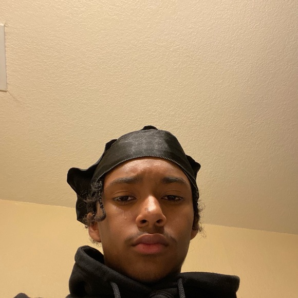 Profile Picture of Mason Beloney (@masonbeloney) on Poshmark