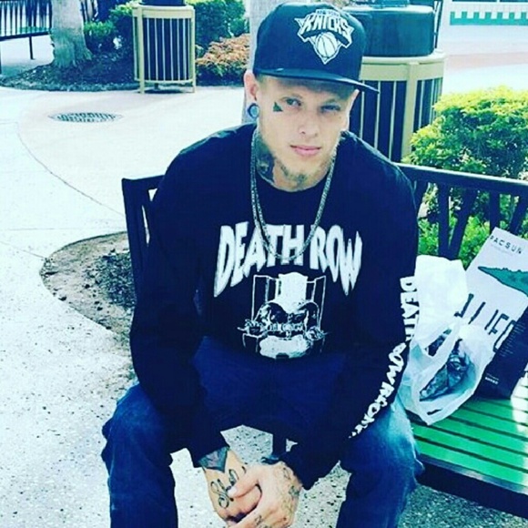 Profile Picture of Jake Quasney (@jquasney) on Poshmark