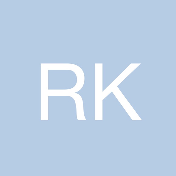 Profile Picture of Rachell Kelsch (@rachellkelsch) on Poshmark