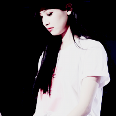 Profile Picture of Tang Yu Rou (@xingling_qian) on Twitter