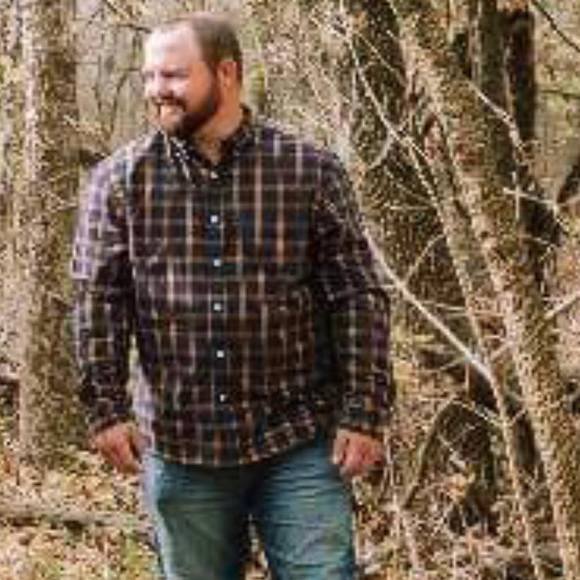 Profile Picture of Mitchell Malone (@mitch3424) on Poshmark