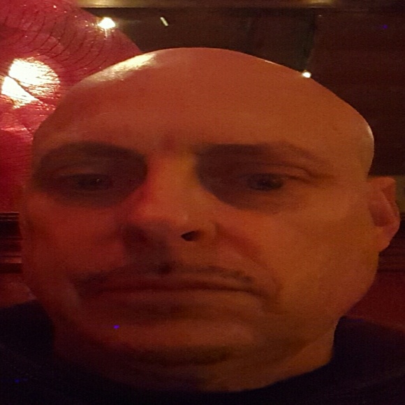 Profile Picture of Michael Arceneaux (@rceemg) on Poshmark