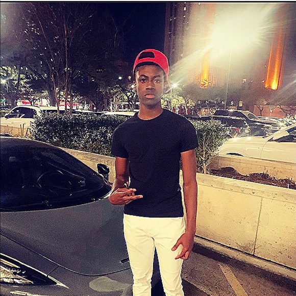 Profile Picture of Darryl George jr (@darrylgeorge25) on Poshmark