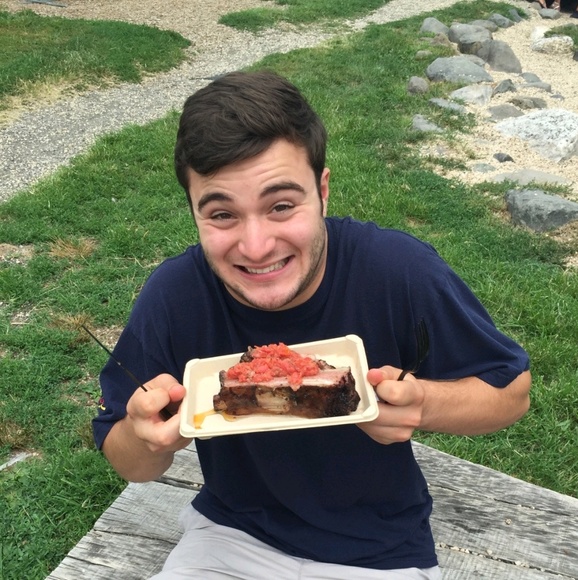 Profile Picture of Harrison Meyer (@hmeyer1) on Poshmark