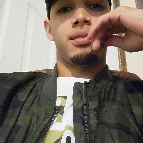 Profile Picture of Joel Jaquez (@joel17) on Poshmark