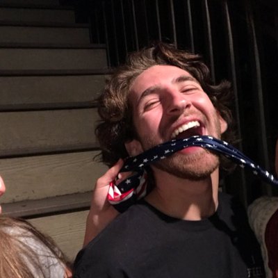 Profile Picture of Aarons Fingers (@AaronBenjamin16) on Twitter