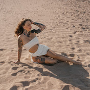 Profile Picture of Erica Bee (@ericabeeslc) on Youtube