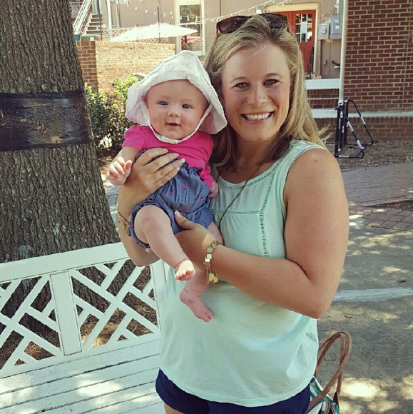 Profile Picture of Julia Goode (@jhunter1vt) on Poshmark
