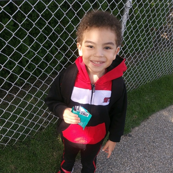 Profile Picture of Crystal Rosado (@crosado1993) on Poshmark