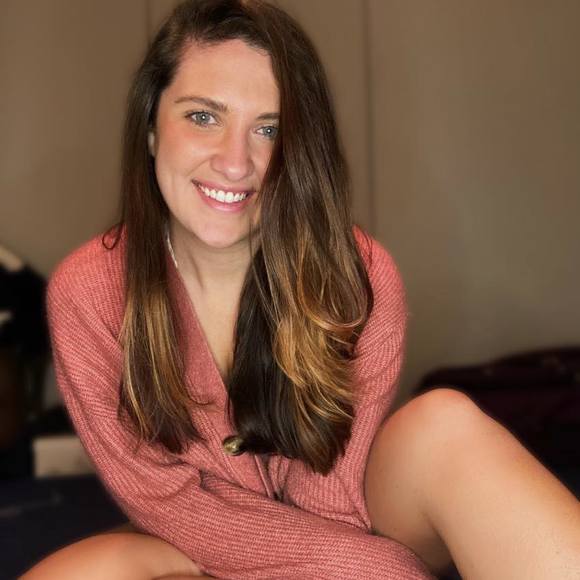 Profile Picture of Paige Silver (@prsilver) on Poshmark