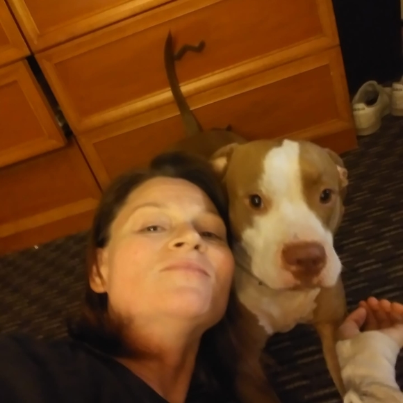 Profile Picture of Shiloe Davis (@ahygurl) on Poshmark