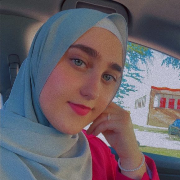 Samar Achmar - Poshmark Profile Picture of Samar Achmar (@samarachmar) on Poshmark