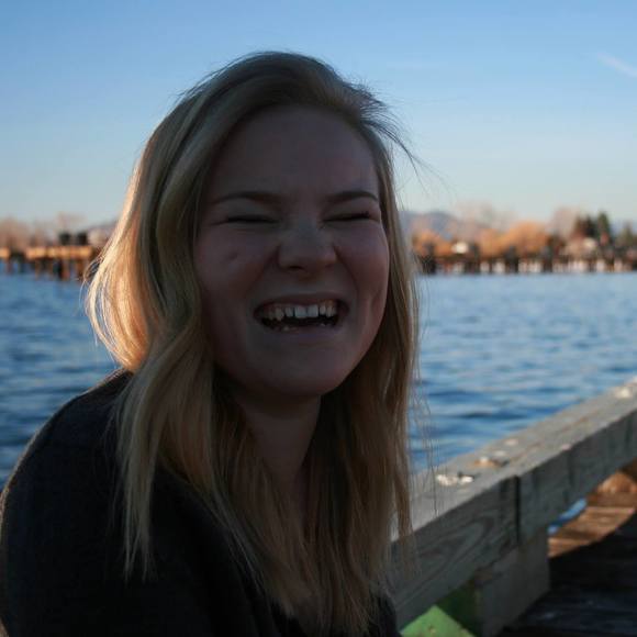 Profile Picture of Merryl Katherine (@merryl_scott) on Poshmark