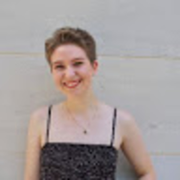 Profile Picture of Melody Kernan (@melrkernan) on Poshmark