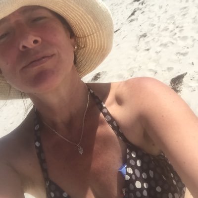 Profile Picture of Andrea Porytko (@AndreaZharovsky) on Twitter