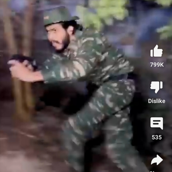 Profile Picture of Priyanka gandhi Gandhi (@priyankaps407) on Poshmark