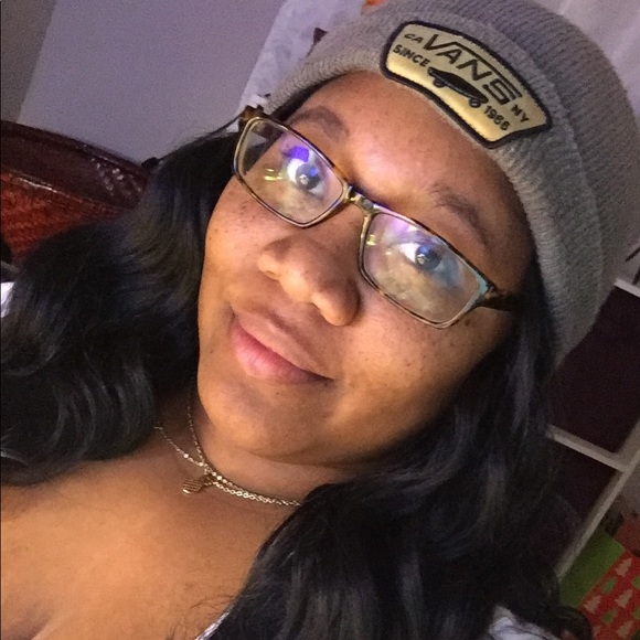 Profile Picture of Jalisa Macklin (@juh_lisa) on Poshmark