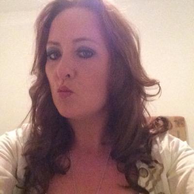 Profile Picture of Julie Maher (@Joolboosh) on Twitter