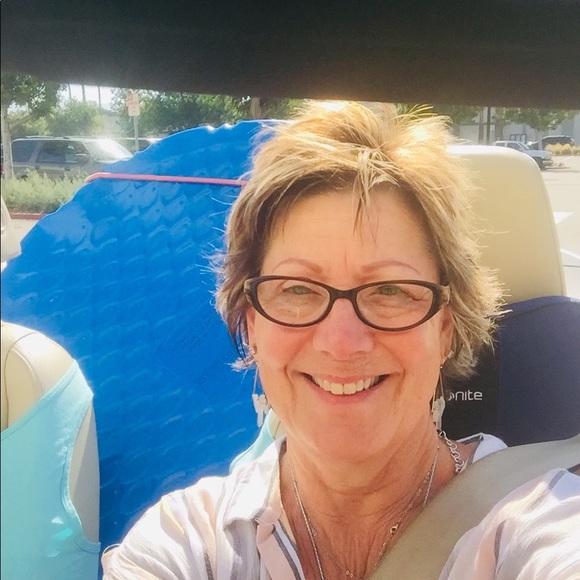 Pamela Schinke - Poshmark Profile Picture of Pamela Schinke (@pamelaschinke) on Poshmark