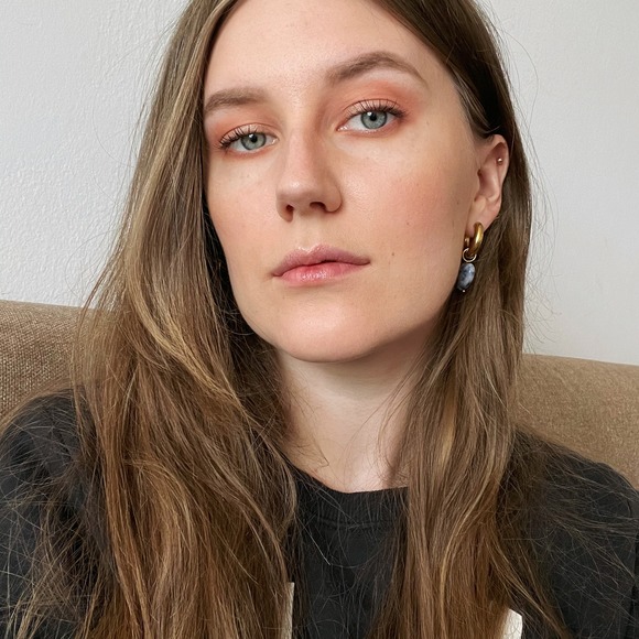 Profile Picture of Anastasia Mikhailova (@nastiamikh22) on Poshmark