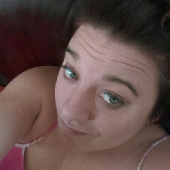 Profile Picture of Jessica Marker (@littleone08) on Poshmark