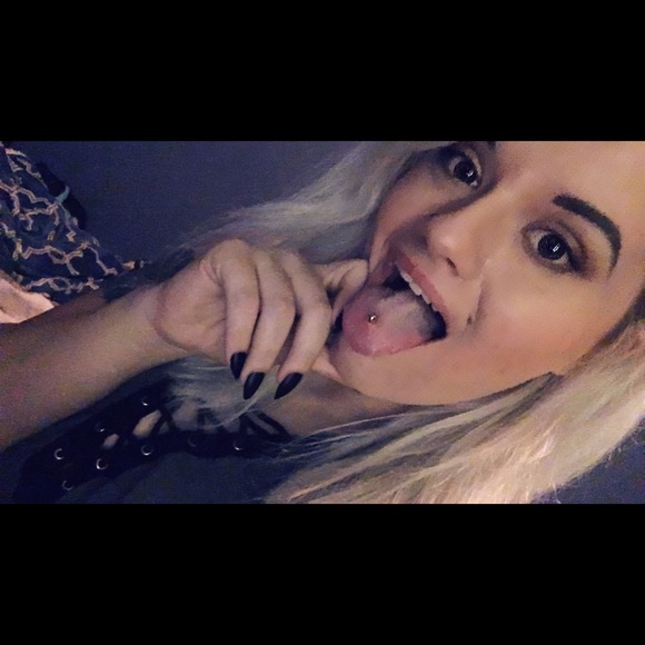 Profile Picture of Hope Gillam (@hopegillam) on Poshmark