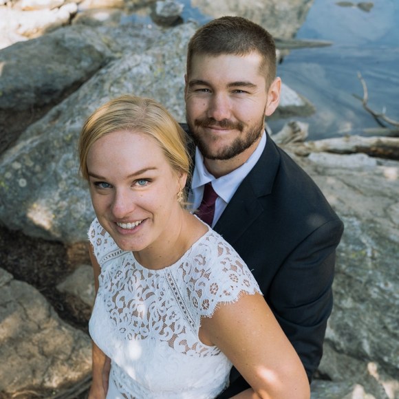 Profile Picture of Anneska Atzinger (@anneska) on Poshmark