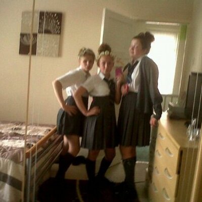 Profile Picture of Phoebe Phillips (@phoebephillips4) on Twitter