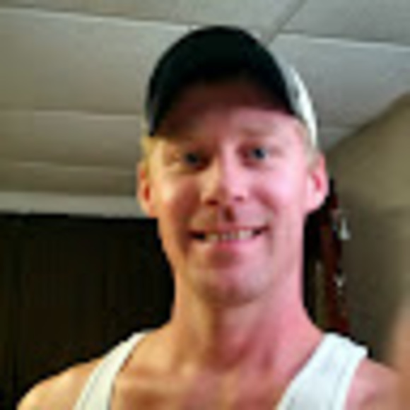 Profile Picture of Jonathan Poulton (@jonathanpoulton) on Poshmark