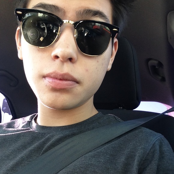 Profile Picture of Matthew Cortez (@matt_00) on Poshmark