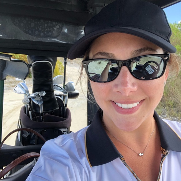 Profile Picture of Julie Mcfaul (@juliemcfaul) on Poshmark