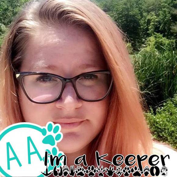 Profile Picture of Miranda Fink (@mpfink) on Poshmark