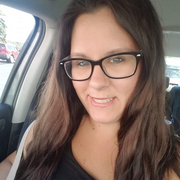 Profile Picture of Becky Kerridge (@rskerridge) on Poshmark