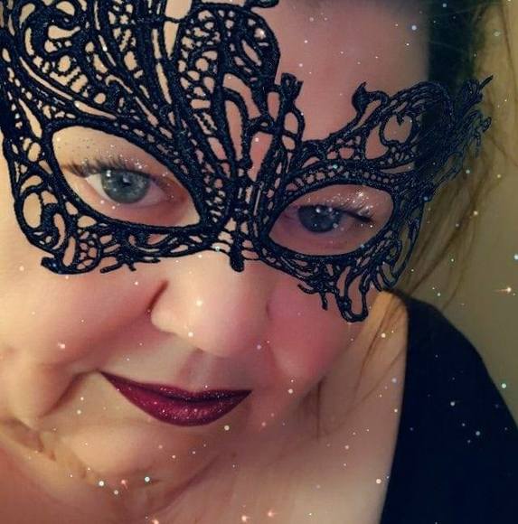 Profile Picture of Shirley Crouse (@shirleycrouse) on Poshmark