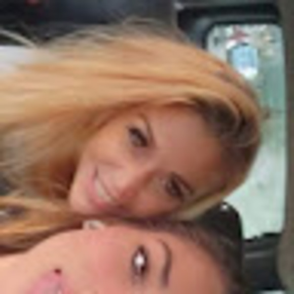 Profile Picture of Alexis Stoneman (@lexistoneman89) on Poshmark